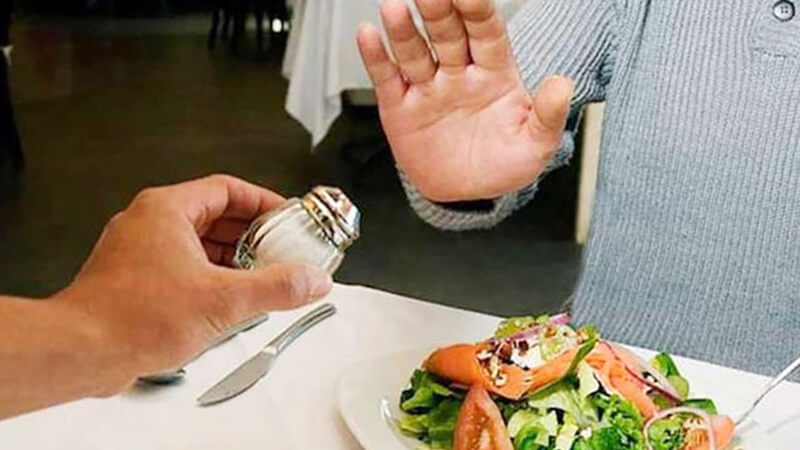 Báo động đỏ buổi sáng: 4 thói quen âm thầm đẩy huyết áp lên cao, tăng nguy cơ đột quỵ